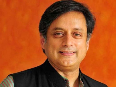 pakistani artistes should be welcomed in india shashi tharoor