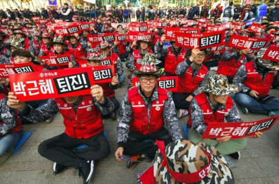 fresh protest urges defiant south korea president to resign fresh protest urges defiant south korea president to resign
