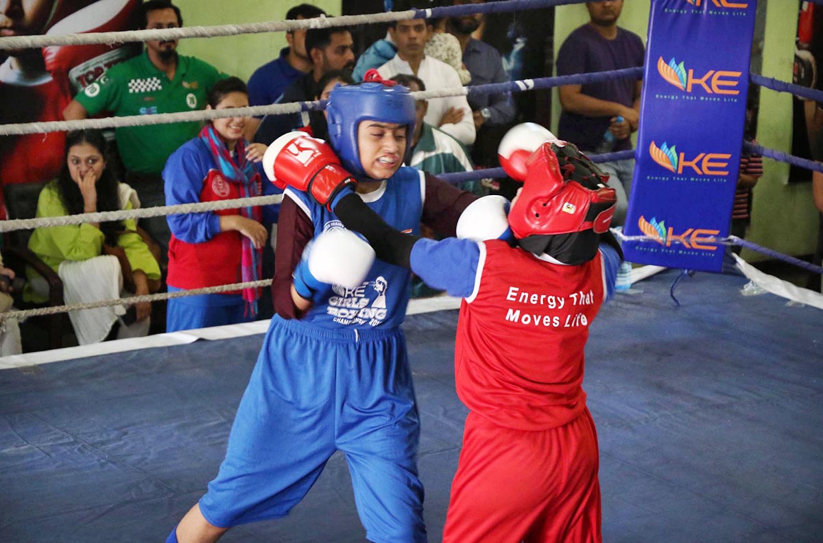 female boxers fight at national coaching center photo online sabir mazhar