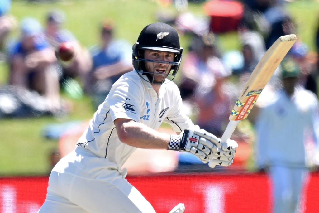 kane williamson bats during day four at hagley park in christchurch on november 20 2016 photo afp marty melville
