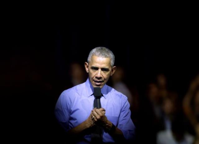 u s president barack obama addresses the audience at a town hall meeting with young leaders at the pontifical catholic university of peru in lima november 19 2016 photo reuters