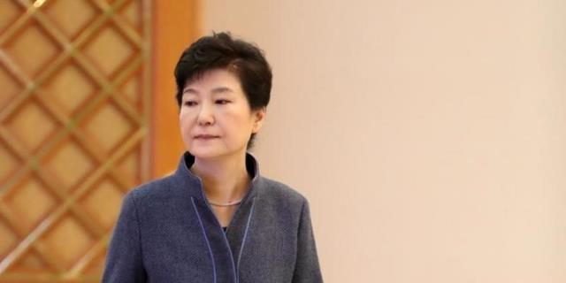 south korean president park geun hye is seen as she attends an event to grant certificates of appointments to newly appointed officials at the presidential blue house in seoul south korea november 18 2016 photo reuters south korean president park geun hye is seen as she attends an event to grant certificates of appointments to newly appointed officials at the presidential blue house in seoul south korea november 18 2016 photo reuters