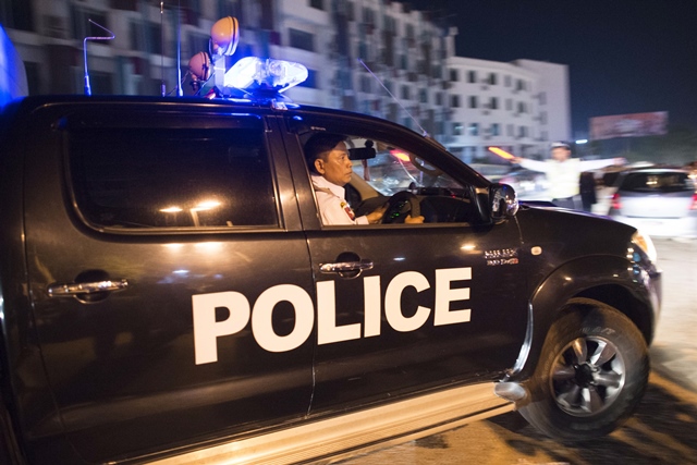 myanmar police personnel arrive at a supermarket where three bombs exploded in yangon on november 20 2016 three suspected handmade bombs exploded in a supermarket in southern yangon on november 20 authorities said although no casualties were reported security forces locked down the area with sniffer dogs after the blasts went off around 5 30 pm in thakeyta township photo afp