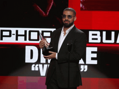 drake wins two american music awards zayn is best new artist