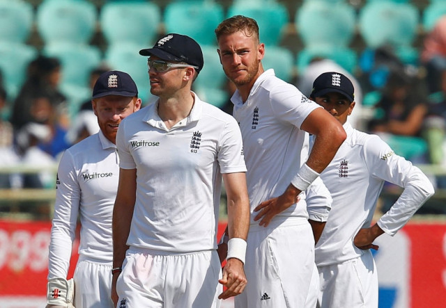 stuart broad 2r alongside england teammates in the second test against india photo reuters danish siddiqui stuart broad 2r alongside england teammates in the second test against india photo reuters danish siddiqui