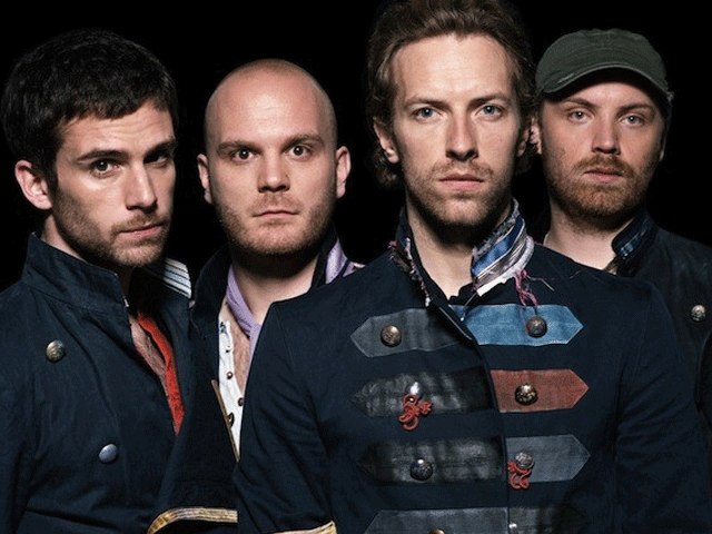 11 memorable moments from coldplay s performance in mumbai
