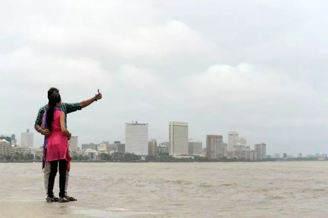 india tops the list with 76 selfie takers who lost their lives photo afp india tops the list with 76 selfie takers who lost their lives photo afp