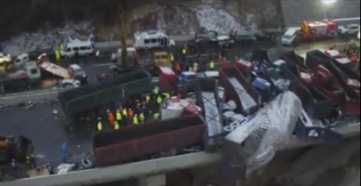 pile up on chinese motorway kills 17