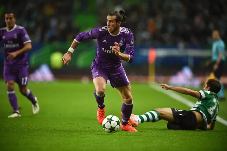real madrid 039 s welsh forward gareth bale c controls the ball during the uefa champions league football match sporting cp vs real madrid cf at the jose alvalade stadium in lisbon on november 22 2016 photo afp real madrid 039 s welsh forward gareth bale c controls the ball during the uefa champions league football match sporting cp vs real madrid cf at the jose alvalade stadium in lisbon on november 22 2016 photo afp