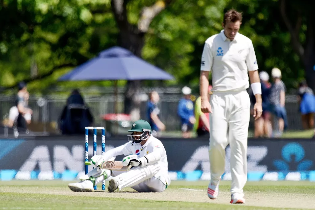 azhar mahmood wants pakistan to take the second test into day four and five photo afp azhar mahmood wants pakistan to take the second test into day four and five photo afp