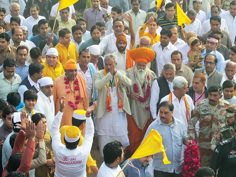 the hindu delegation in pakistan to celebrate the 308th birth anniversary of sant shada ram reaches ghotki photo sarfraz memon express