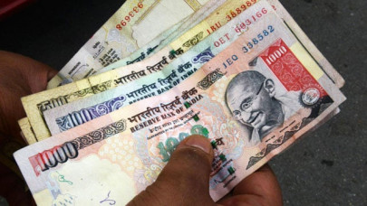 india s rupee nears record low against dollar india s rupee nears record low against dollar
