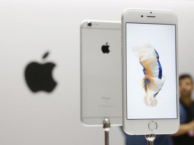apple iphone 6s and 6s plus are displayed during an apple media event in san francisco california september 9 2015 photo reuters