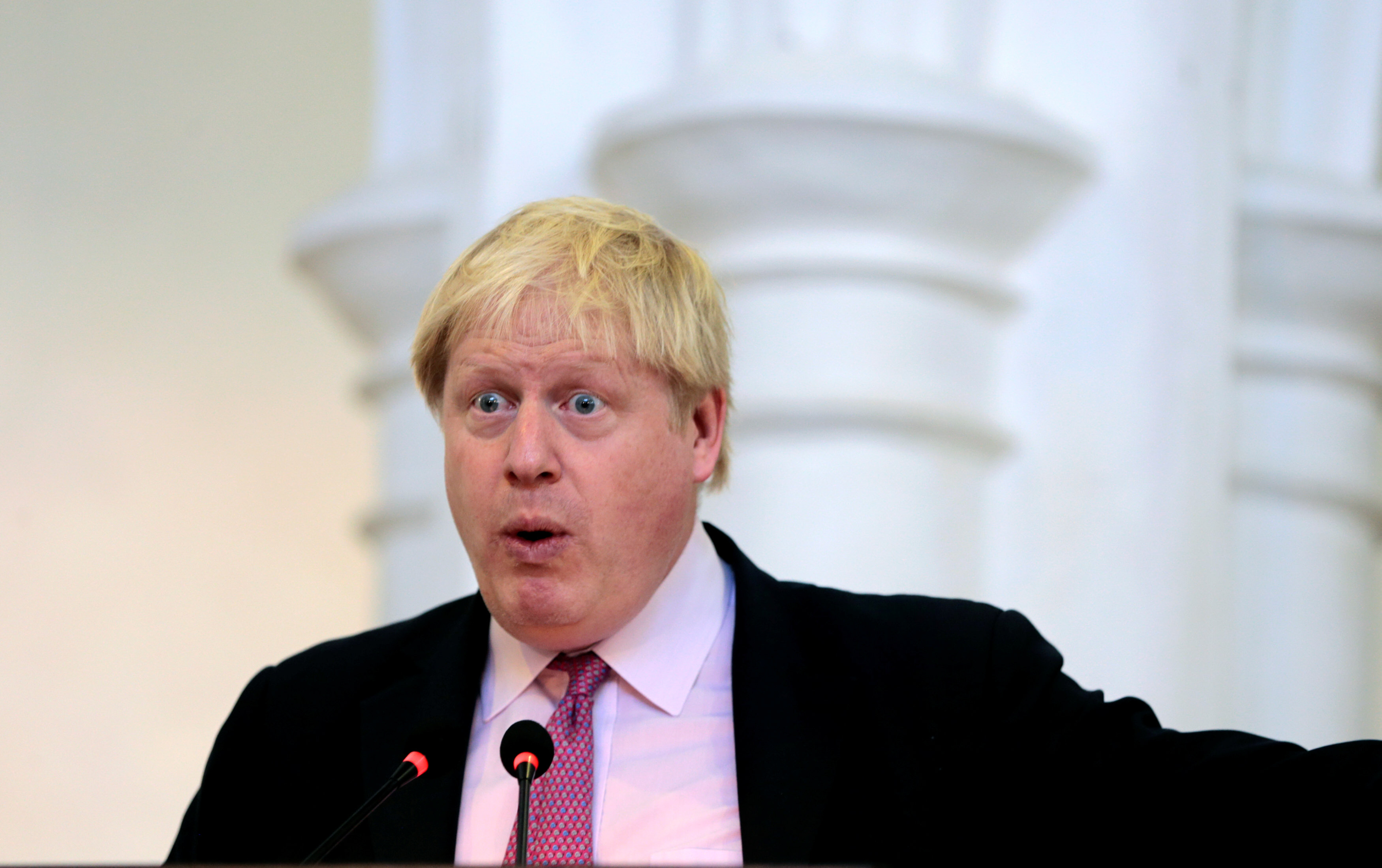 britain 039 s foreign secretary boris johnson delivers a speech in the main hall of the government college university in lahore november 25 2016 photo reuters