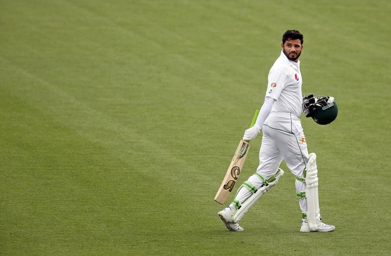 pakistan 039 s azhar ali is dismissed for 1 run during day two of the second cricket test match between new zealand and pakistan at seddon park in hamilton on november 26 2016 photo afp