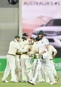 3rd test shaky proteas hang on against aussies as late wickets tumble