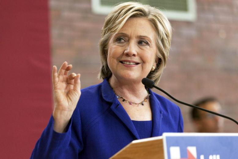 u s democratic presidential candidate hillary clinton speaks in the gymnasium of moulton elementary school in des moines iowa september 22 2015 reuters brian c frank