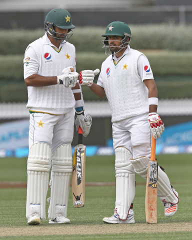 azam held one end of the pitch to allow sarfraz and sohail to play their shots thereby ensuring that pakistan reach 216 at stumps on day three after starting the day 76 5 photo afp azam held one end of the pitch to allow sarfraz and sohail to play their shots thereby ensuring that pakistan reach 216 at stumps on day three after starting the day 76 5 photo afp