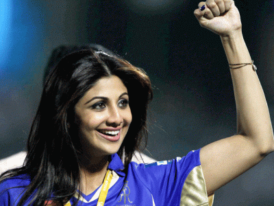 shilpa shetty s literary faux pas sparks twitter meme