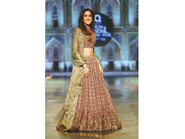 tv star mira sethi walked for faiza saqlain photo publicity tv star mira sethi walked for faiza saqlain photo publicity