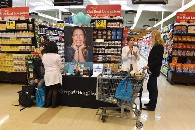 medical workers take blood pressure and talk with shoppers about healthy eating choices as part of the quot shop with a doc quot program at a ralph 039 s supermarket in irvine california photo afp medical workers take blood pressure and talk with shoppers about healthy eating choices as part of the quot shop with a doc quot program at a ralph 039 s supermarket in irvine california photo afp