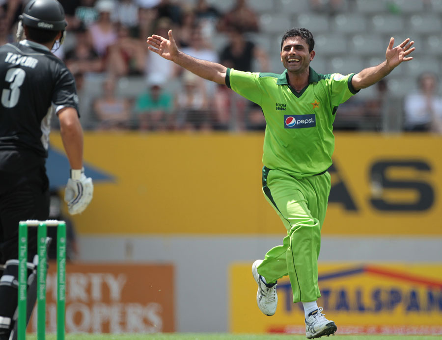 razzaq wants to transfer his skills to the younger generation photo afp