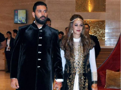 indian cricketer yuvraj singh bollywood starlet hazel keech tie the knot indian cricketer yuvraj singh bollywood starlet hazel keech tie the knot