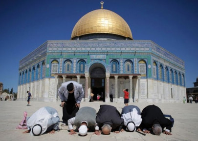 hackers take over israeli tv channel broadcast azan