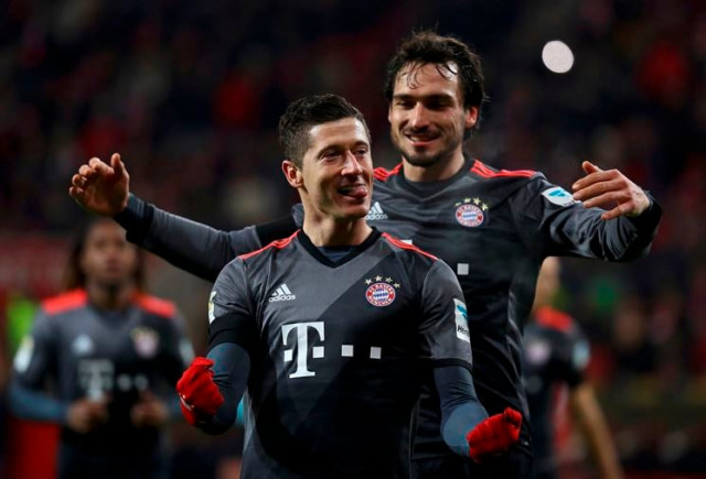 bayern munich 039 s robert lewandowski celebrates after scoring a goal on december 2 2016 photo reuters bayern munich 039 s robert lewandowski celebrates after scoring a goal on december 2 2016 photo reuters
