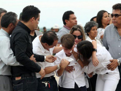 first plane arrives with bodies of brazil footballers killed in crash first plane arrives with bodies of brazil footballers killed in crash