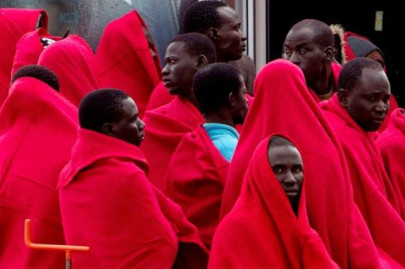 spain rescues 92 migrants off the southern coast spain rescues 92 migrants off the southern coast