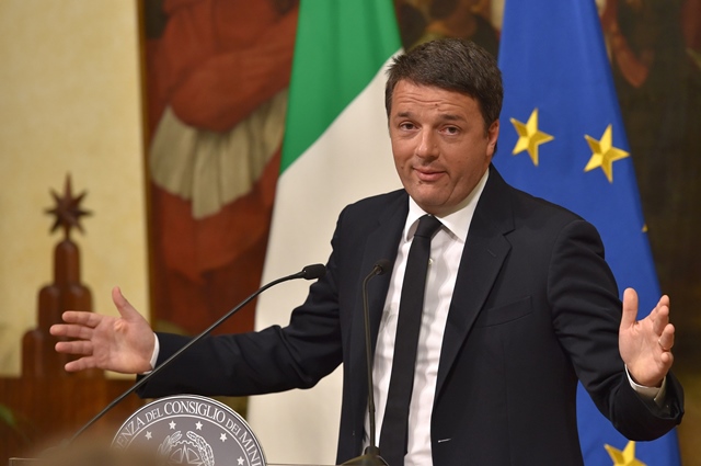 italy 039 s prime minister matteo renzi announces his resignation during a press conference at the palazzo chigi following the results of the vote for a referendum on constitutional reforms on december 4 2016 in rome photo afp