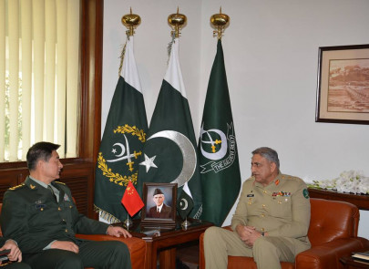 chinese commander meets gen qamar chinese commander meets gen qamar