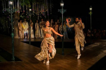 france bets on bollywood to lure indian tourists