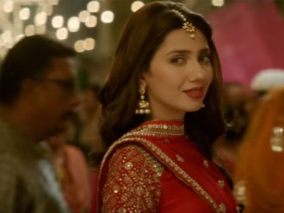twitter in frenzy as raees trailer released