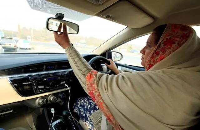 yasmin perveen one of the pioneer women 039 captains 039 of careem adjusts back mirror while driving her car in islamabad pakistan december 7 2016 photo reuters yasmin perveen one of the pioneer women 039 captains 039 of careem adjusts back mirror while driving her car in islamabad pakistan december 7 2016 photo reuters