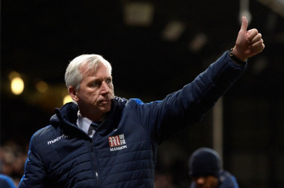 pardew s job as manager is safe says palace chairman