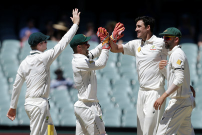 australia remain unchanged for day night test against pakistan