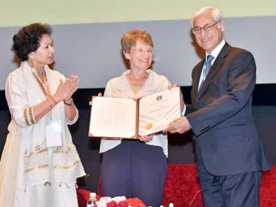 distance education virtual university rector honoured