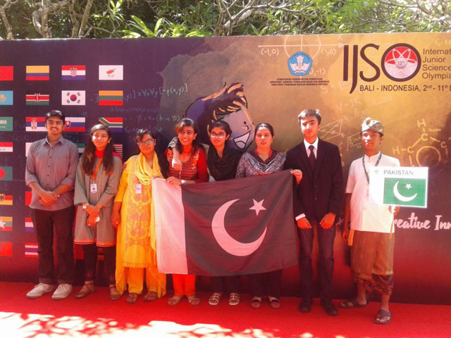 six pakistani students had participated in the olympiad photo express