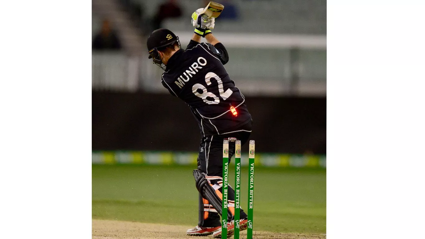 new zealand 039 s colin munro is bowled by australia 039 s mitchell starc at the mcg in melbourne on december 9 2016 photo afp new zealand 039 s colin munro is bowled by australia 039 s mitchell starc at the mcg in melbourne on december 9 2016 photo afp
