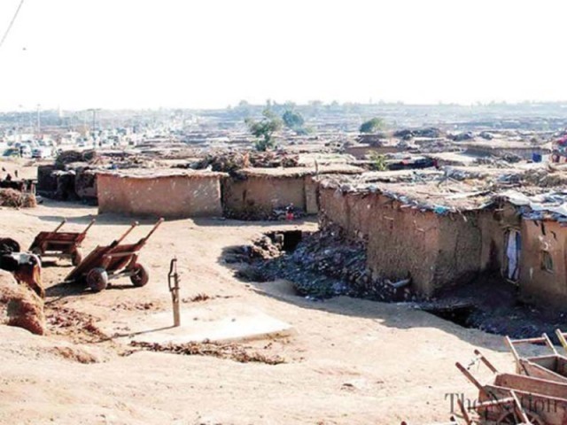 as population grows katchi abadis in karachi shrink