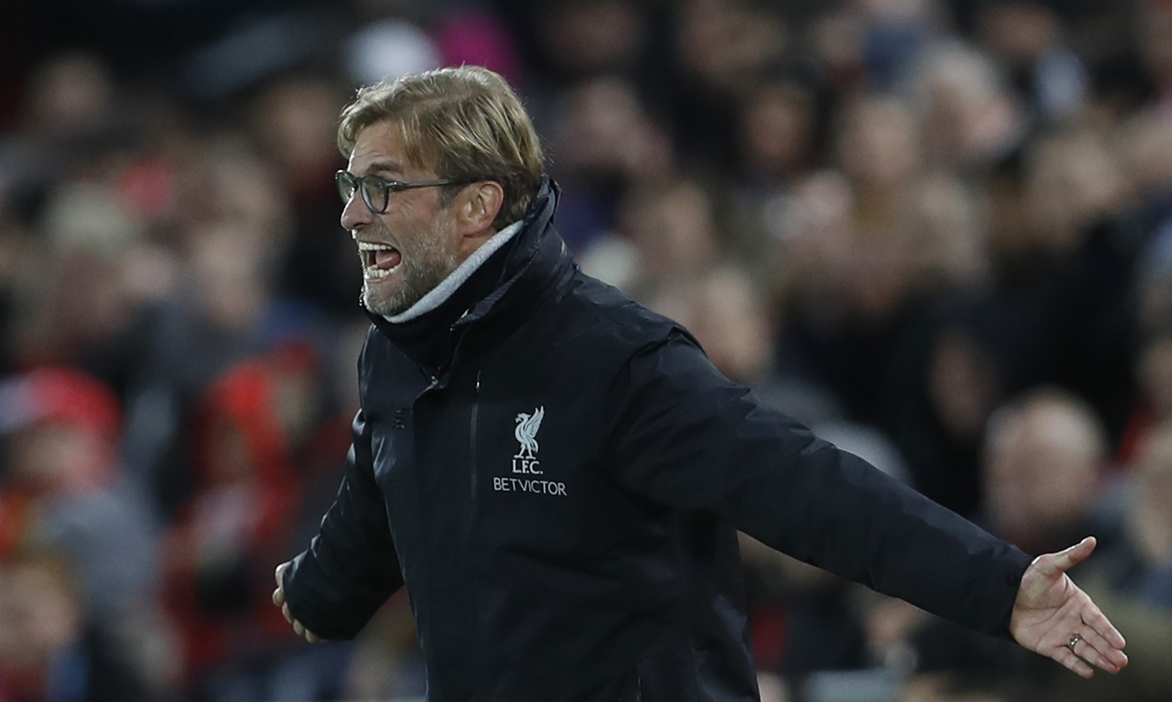 Klopp Slams Neville Brothers Over Karius Criticism