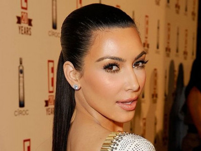 kim kardashian makes triumphant return in lingerie for new video