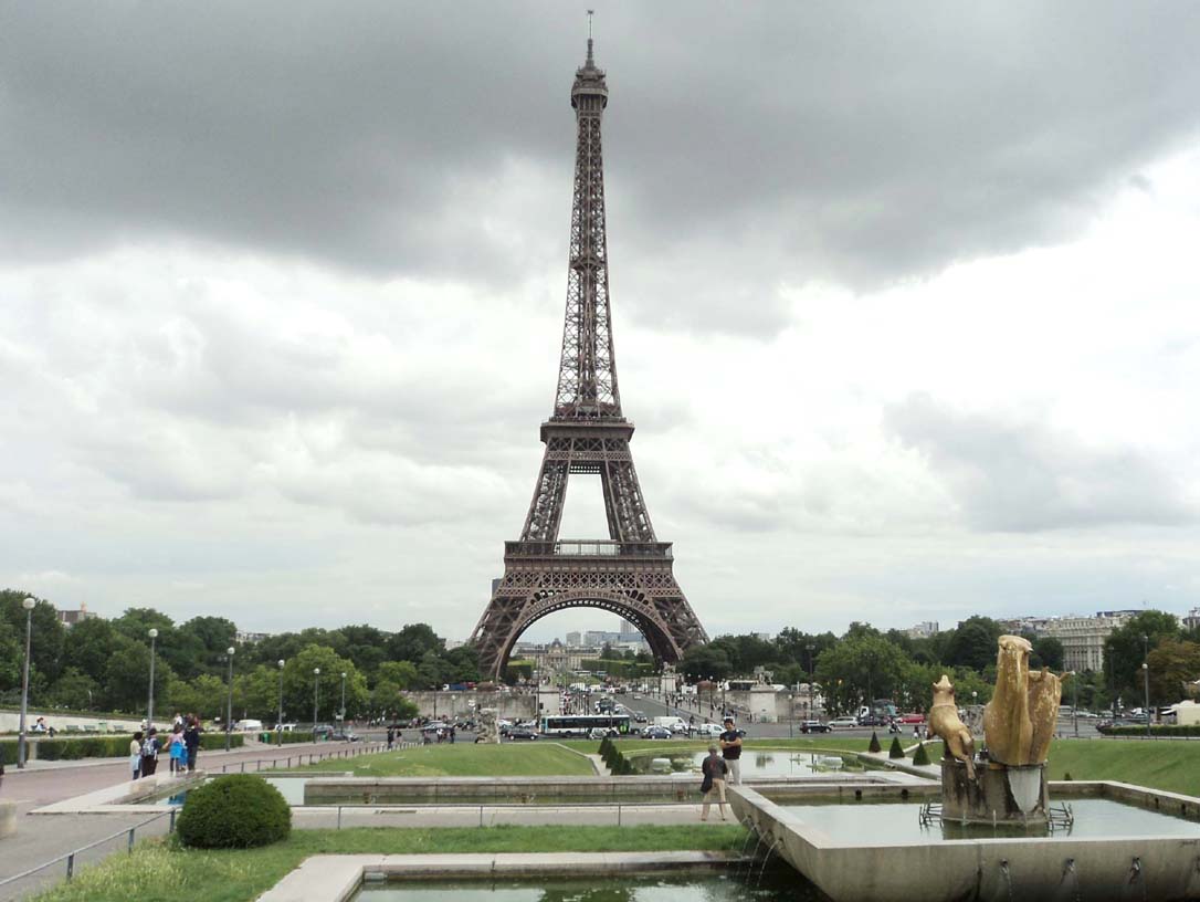 eiffel tower in paris photo fazal khaliq express