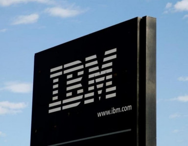 ibm unveils plan to hire 25 000 in us on eve of trump meeting