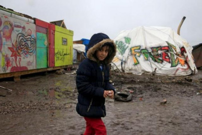 uncertainty for remaining calais kids over uk transfers