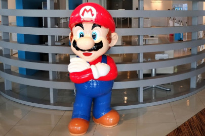 nintendo in risky mobile games push with paid super mario launch on iphones nintendo in risky mobile games push with paid super mario launch on iphones