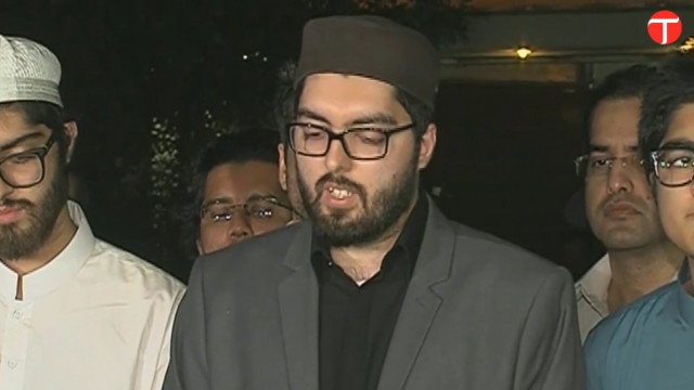 son of junaid jamshed taimoor junaid talking to the media after his father last rites in karachi on december 15 2016 son of junaid jamshed taimoor junaid talking to the media after his father last rites in karachi on december 15 2016