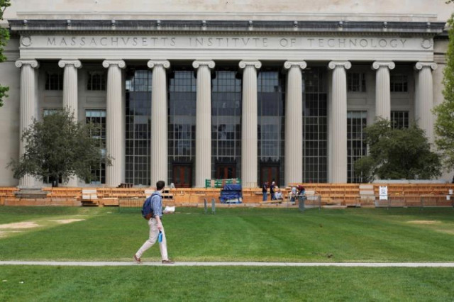 a man walks through killian court at the massachusetts institute of technology mit in cambridge massachusetts u s may 13 2016 reuters brian snyder rtsf679 a man walks through killian court at the massachusetts institute of technology mit in cambridge massachusetts u s may 13 2016 reuters brian snyder rtsf679